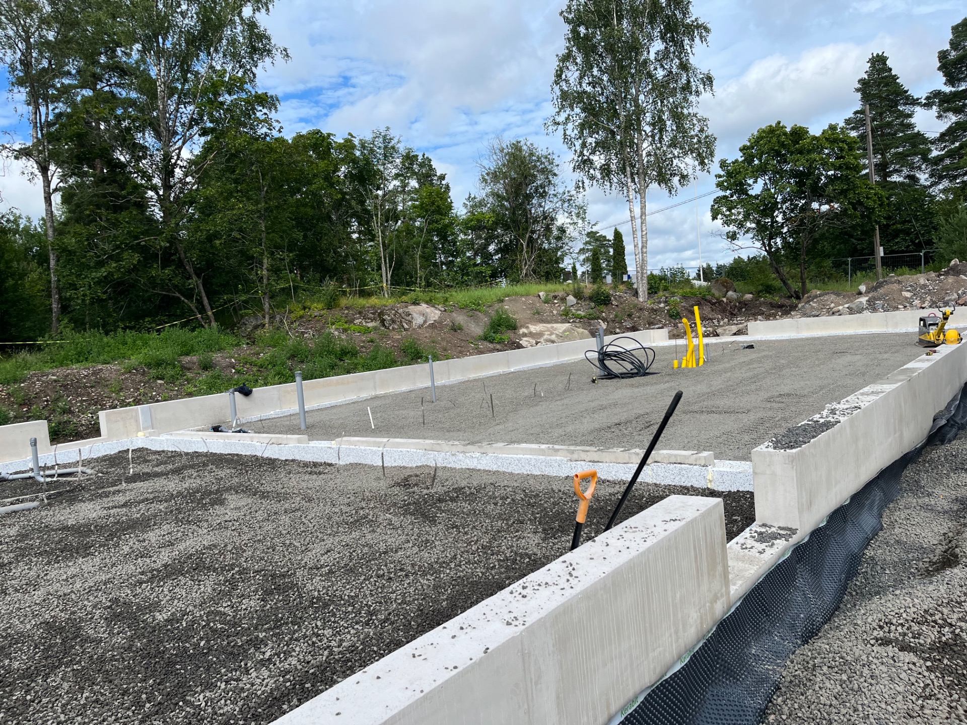 7.7.2026 sisätäyttö ja putkivedot.